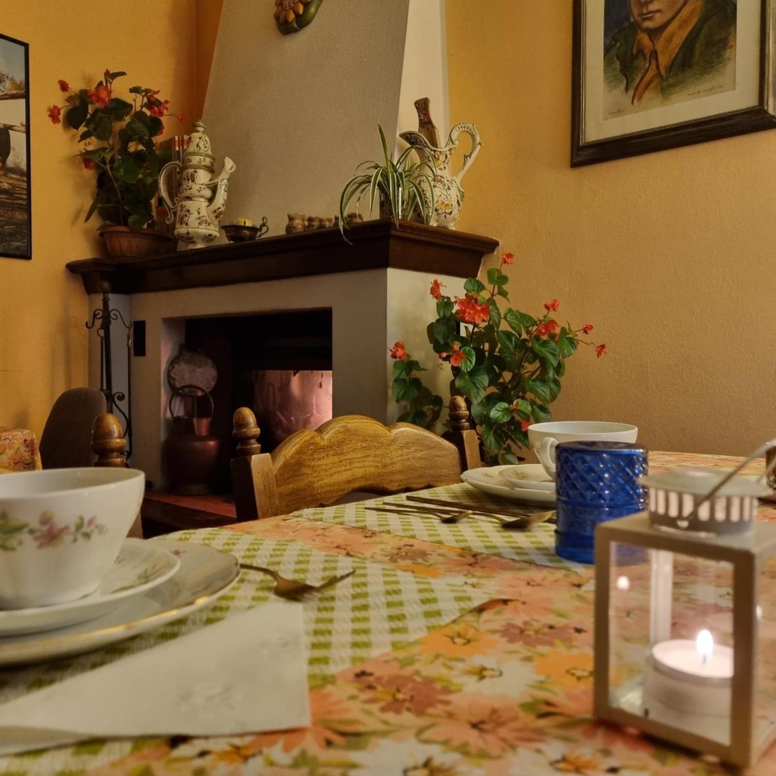 A Collodi Io & Mamma100 M Dal Parco Di Pinocchio Bed & Breakfast Exterior photo